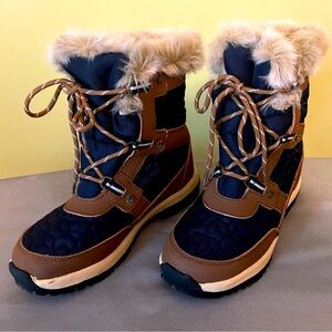 EUC. Bearpaw Women winter boot. Size 7.